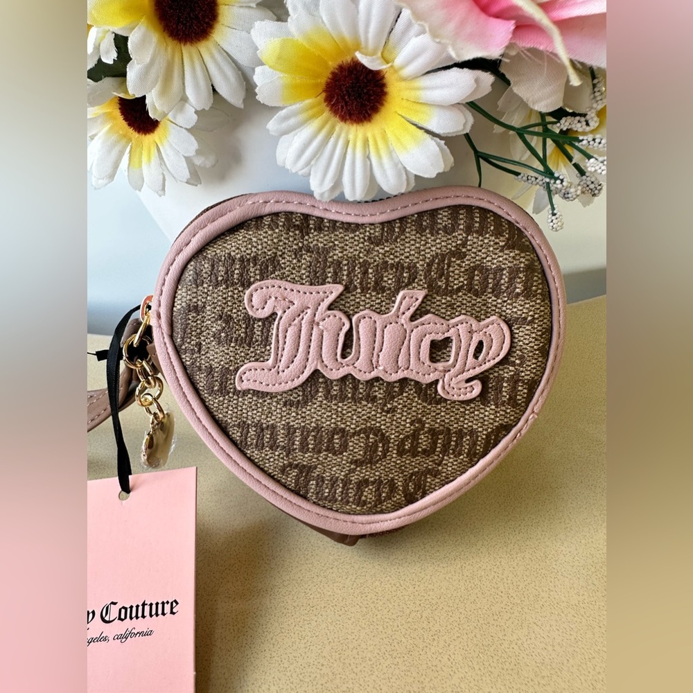 Juicy Couture Status Chestnut Chino Paparazzi Heart Zip Around Wristlet